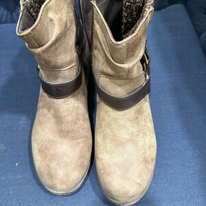 Women’s boots